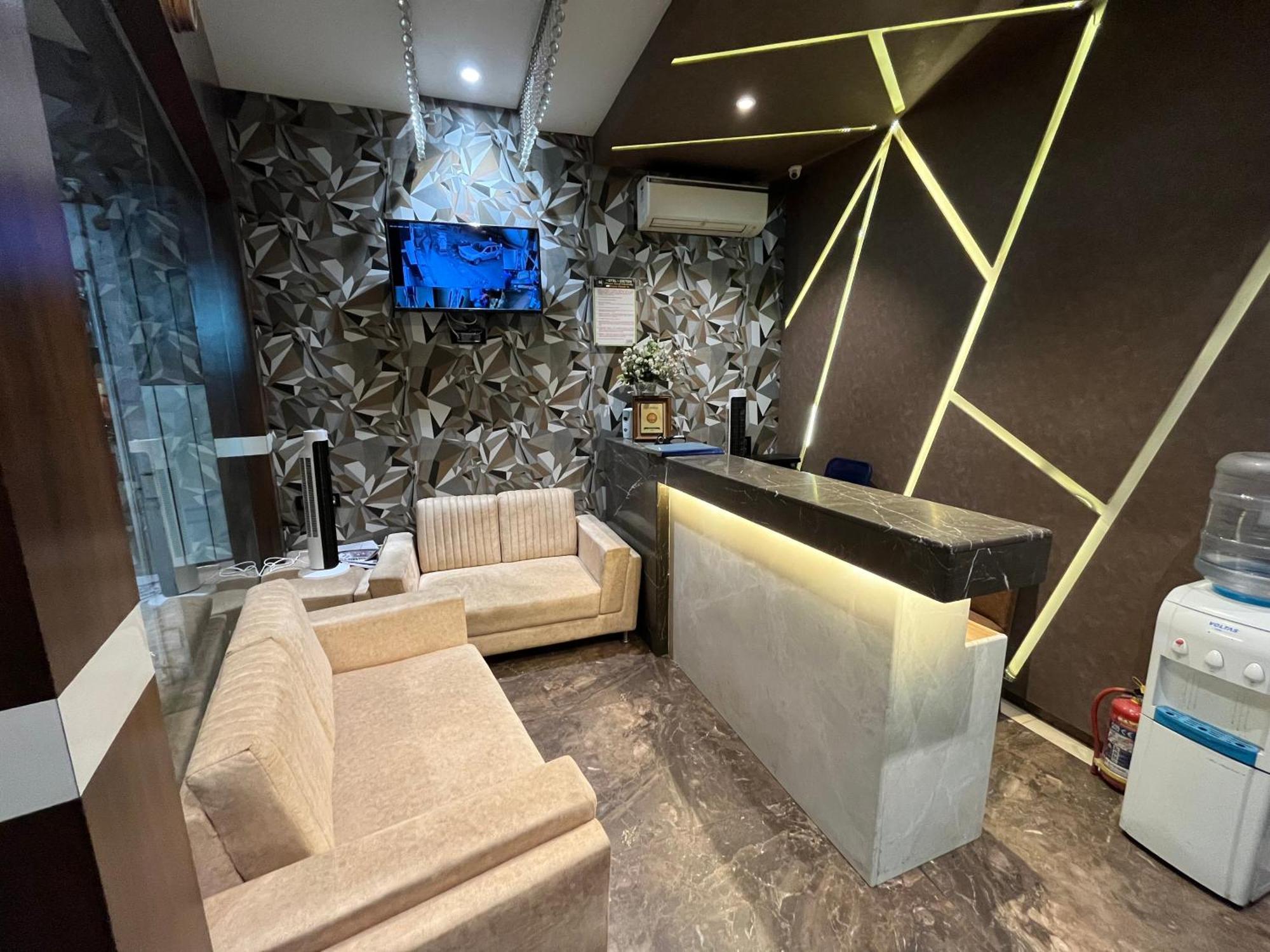 Hotel Meriton Mumbai Exterior foto