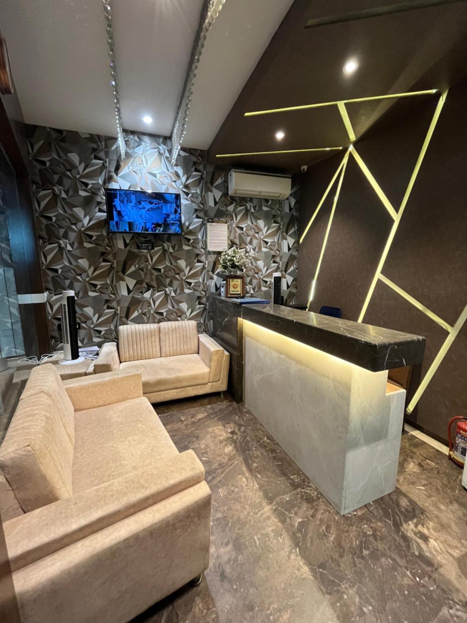 Hotel Meriton Mumbai Exterior foto