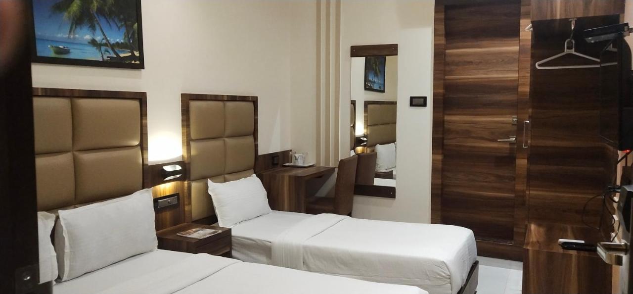 Hotel Meriton Mumbai Exterior foto