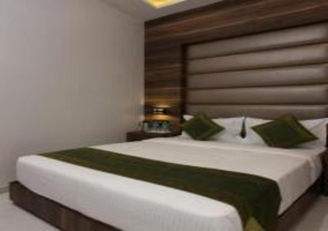 Hotel Meriton Mumbai Exterior foto