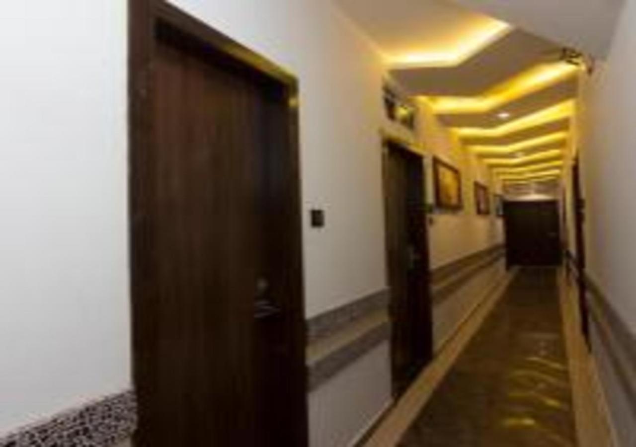Hotel Meriton Mumbai Exterior foto